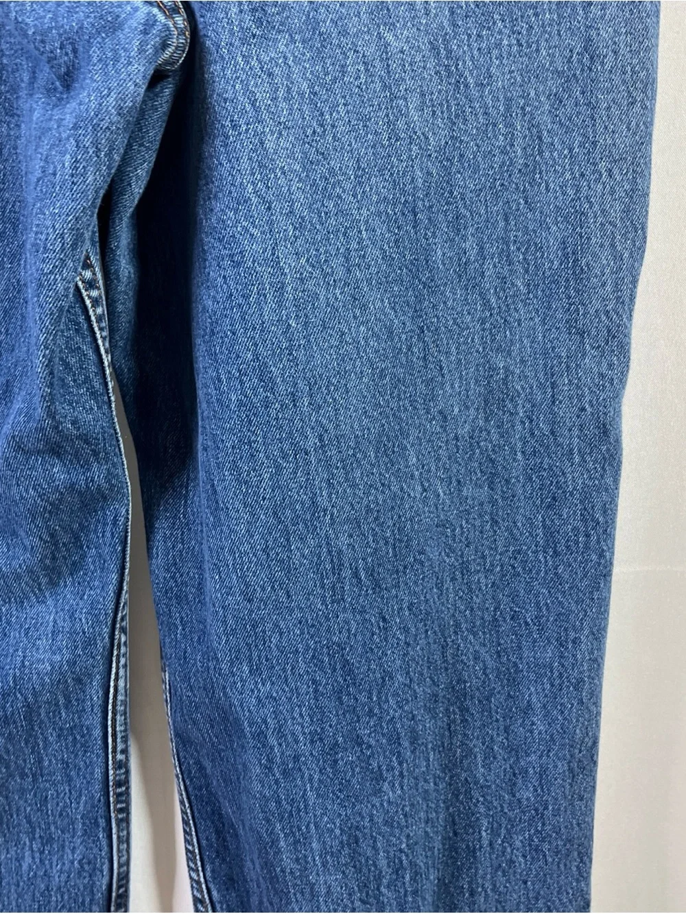 Levi’s 550 Relaxed Fit Jeans Mens 36x32 Blue Medium Wash Straight Leg Denim